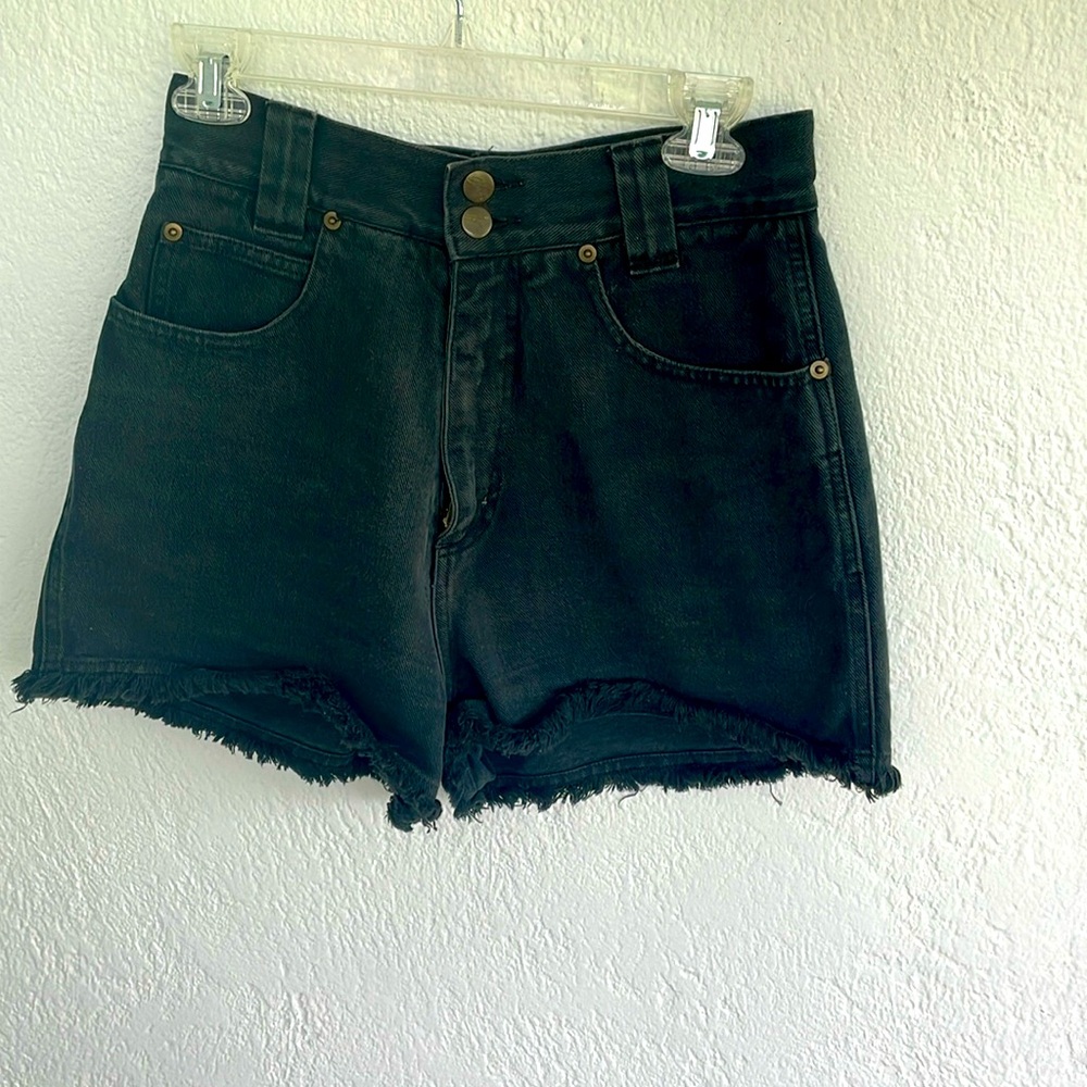 CHAZZ Black High Waist Double‎ button and Zip Jean Shorts with frayed hem size 9